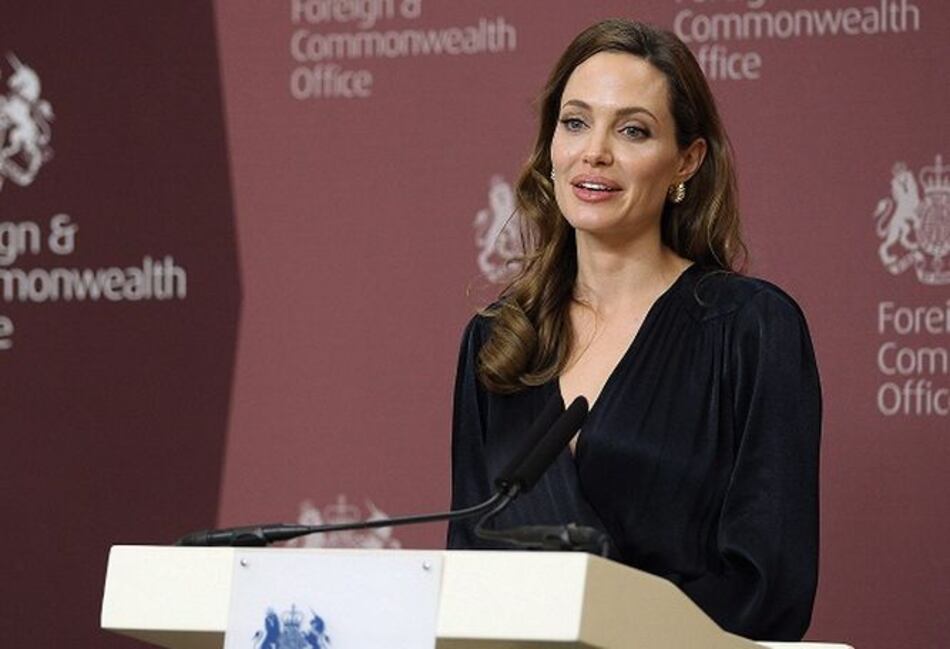 Las cirugías preventivas a las que se ha sometido Angelina Jolie
