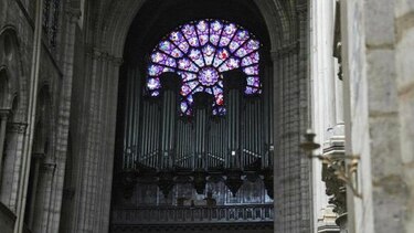 Francia refuerza los puntos vulnerables de Notre Dame