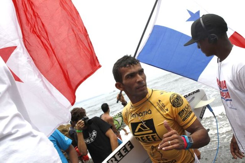 Gary Saavedra, el rey de las olas en Panamá