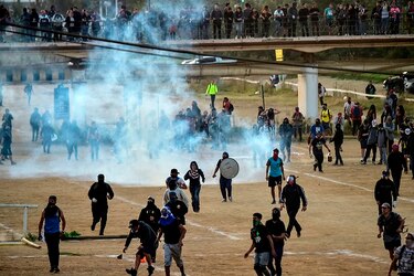 Casi un año después del estallido en Chile, AI denuncia violaciones ‘generalizadas’ a los derechos humanos