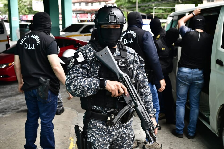 Presumen que cabecillas de red criminal salieron del país