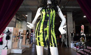 El vestido del último show de Amy Winehouse es vendido por 234,200 dólares