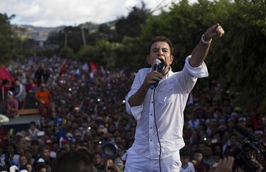 Honduras: sigue el conteo de votos y ciudadanos protestan desde sus casas