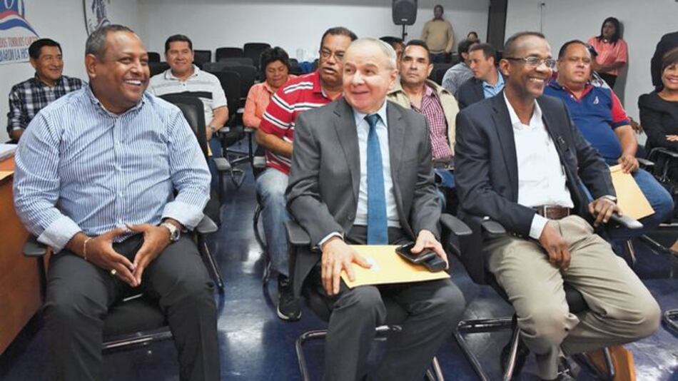 Reelección de Yanibel Ábrego genera pugna en la bancada del PRD