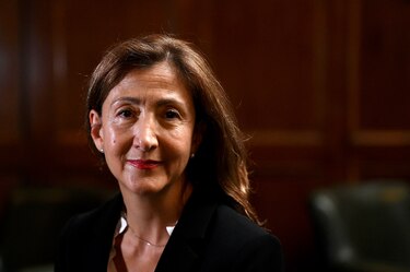 Justicia de Estados Unidos condena a extintas FARC a pagar $36 millones al hijo de Ingrid Betancourt