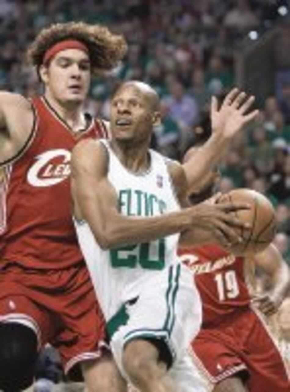 Celtics pierden condición de favoritos ante Pistons