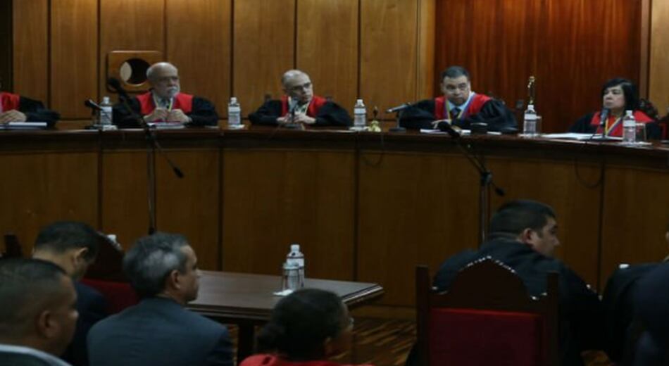 Justicia de Venezuela excluye a la MUD de presidenciales