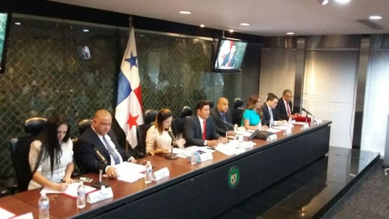 Comisión de Credenciales recibe 24 observaciones sobre Russo y Cedalise