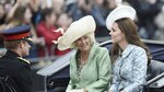 La reina Isabel II celebra su 89 cumpleaños con un desfile militar