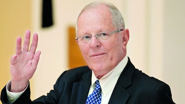 Congresistas piden la renuncia de Kuczynski