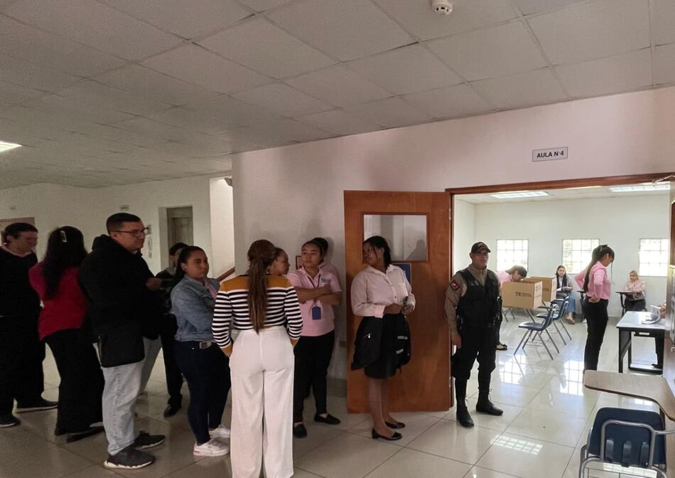 Udelas realizó elecciones estudiantiles, camino a elegir un nuevo rector