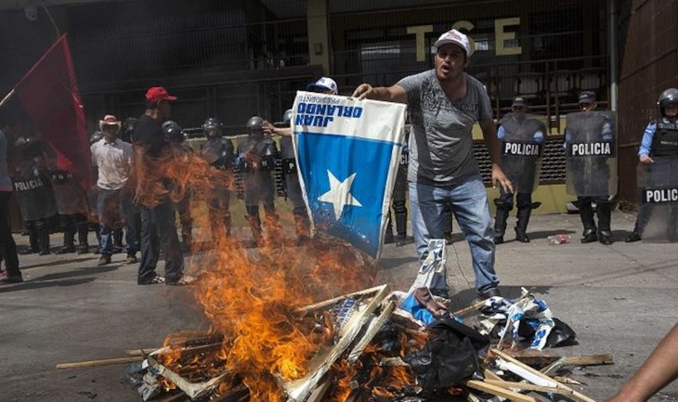 OEA obtiene pacto con candidatos hondureños para aceptar resultado electoral