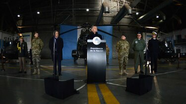 Macri amplia el rol de Fuerzas Armadas y genera polémica