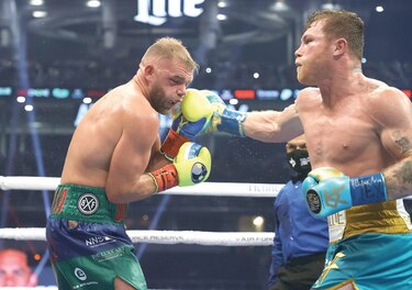 Demetrius Andrade lanza reto a ‘Canelo’ Álvarez en público 