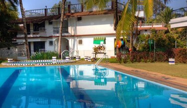 Ofrecen recompensa de $5 mil para conocer quién puso tiburón en una piscina