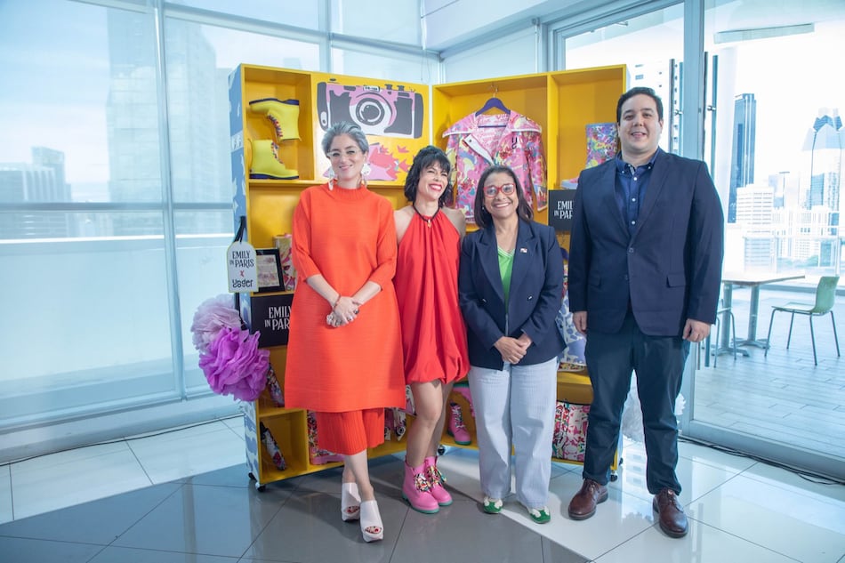 Undercover lanza una colección inspirada en ‘Emily in Paris’