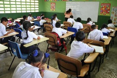 Fuertes lluvias obligan a suspender clases en Barú