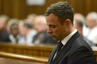 Oscar Pistorius sale de la cárcel