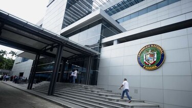 Diputados archivan denuncia presentada contra el mandatario Varela