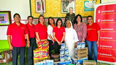 Voluntarios de Scotiabank Panamá entregan donativo