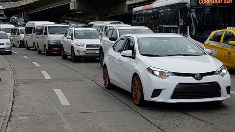 Conductores protestan contra la plataforma Uber