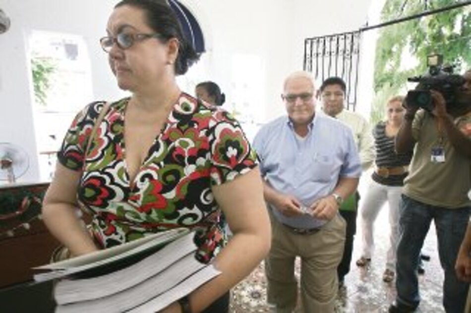 Lorentz es acusada otra vez