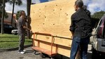 Residentes en Carolina del Sur se preparan ante paso de huracán Matthew
