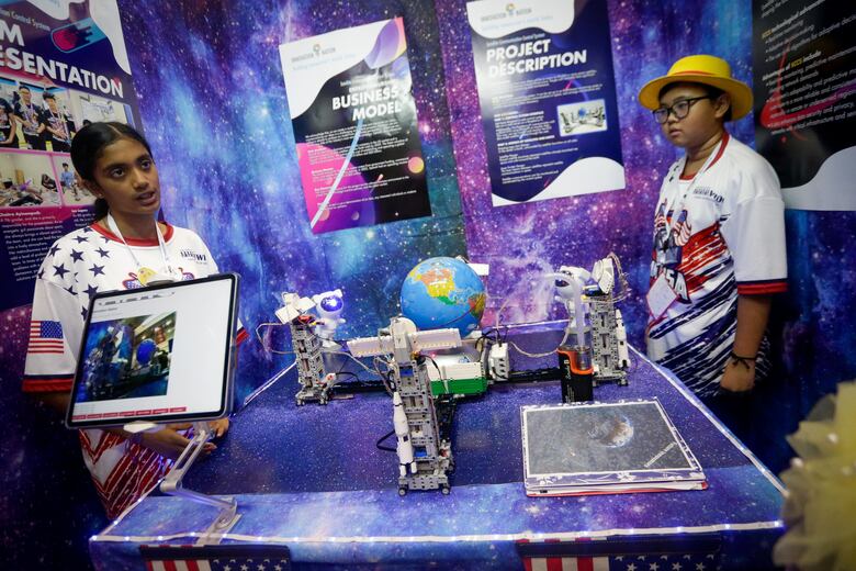 Ingenio y conocimiento en Olimpiada Mundial de Robótica 2023