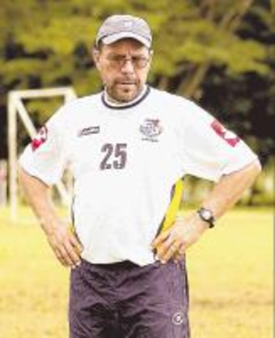 Convocan a Francisco López a la Sub 23