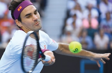 Federer gana y se medirá a Djokovic
