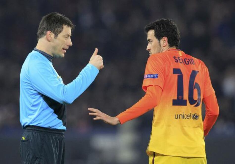 El Barcelona eleva queja a la UEFA por errores del árbitro Stark