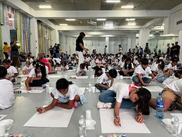 Niños pintaron el Panamá de sus sueños en un taller con la artista Olga Sinclair