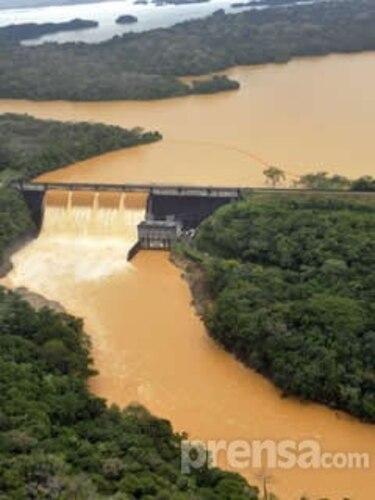 El lago Alajuela mantiene un alto nivel de turbiedad