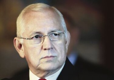 Micheletti consulta sobre su ausencia