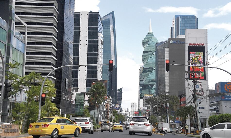 Alza de tasas de interés impacta más a los préstamos comerciales