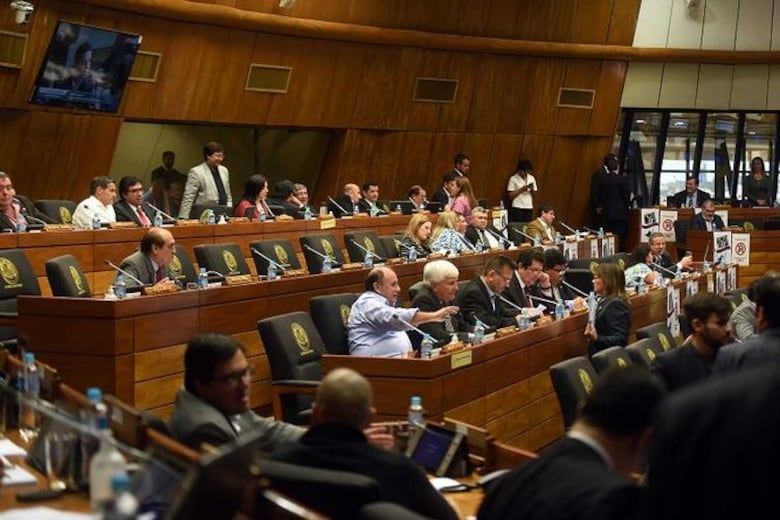 Archivan el proyecto de reelección del presidente paraguayo