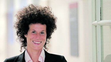 Andrea Constand da las gracias