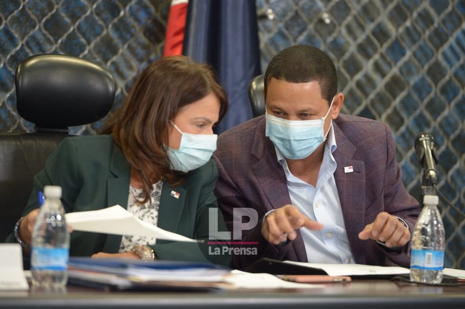 Meduca prevé el regreso a clases en dos fases; empezando de manera semipresencial desde julio