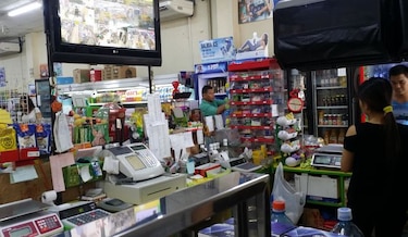 Abarroterías superan a los supermercados