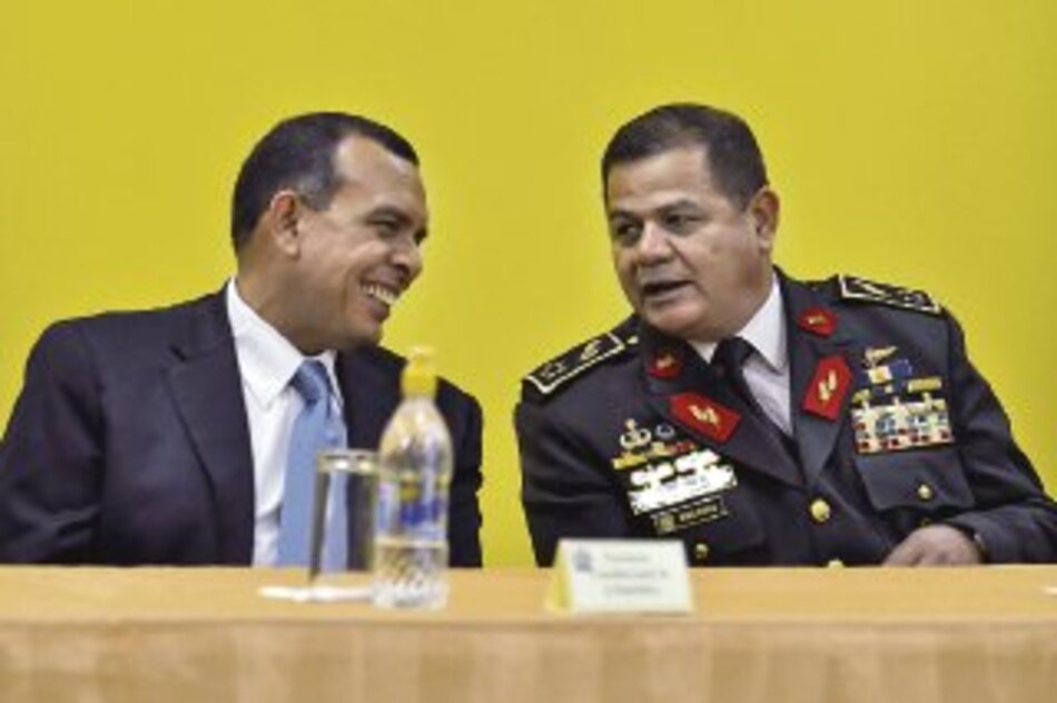 Piden a Zelaya que ‘deje de molestar’