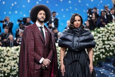 Met Gala se llena de estrellas del deporte; Colin Kaepernick lidera la presencia deportiva