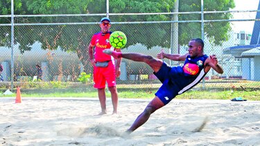 El equipo de fútbol playa ya tiene sus elegidos