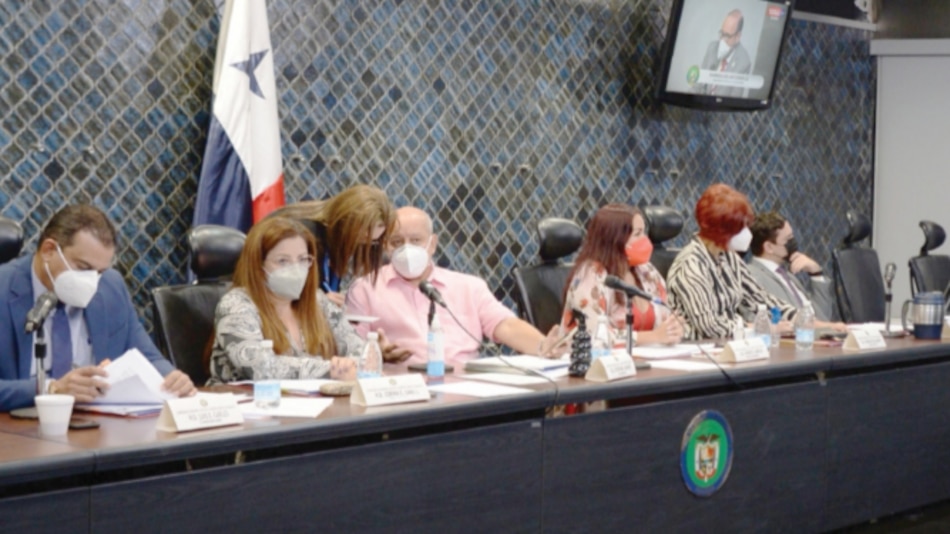 Candidatos a defensor del Pueblo culminan entrevistas