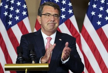 Pentágono anuncia plan para aceptar transexuales en el Ejército