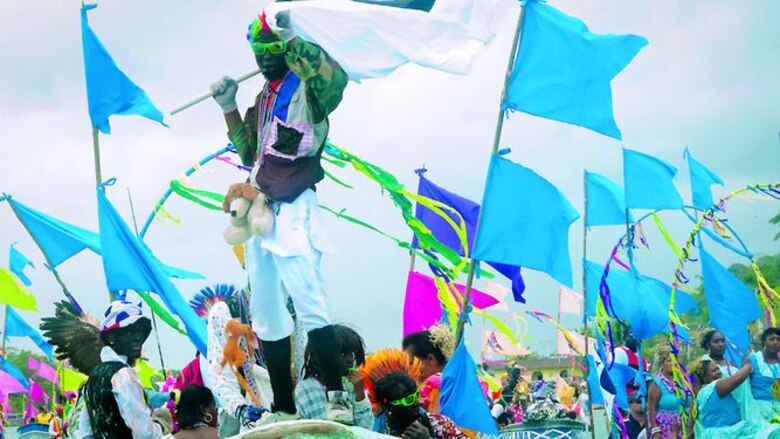 Colón festeja su pollera conga