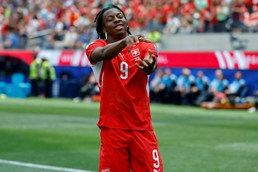 Suiza golea a Bosnia en el tramo final del partido