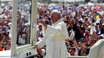 Papa pide ayuda para la familia en primera misa campal en Ecuador