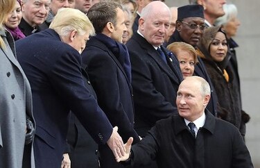 Fugaz diálogo entre Trump y Putin en París