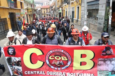 Sindicatos bolivianos vuelven a marchar contra el retiro de la subvención a combustibles