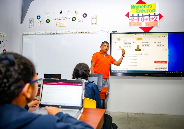 Transformando la educación: es la apuesta a un modelo de enseñanza más tecnológico y con valores